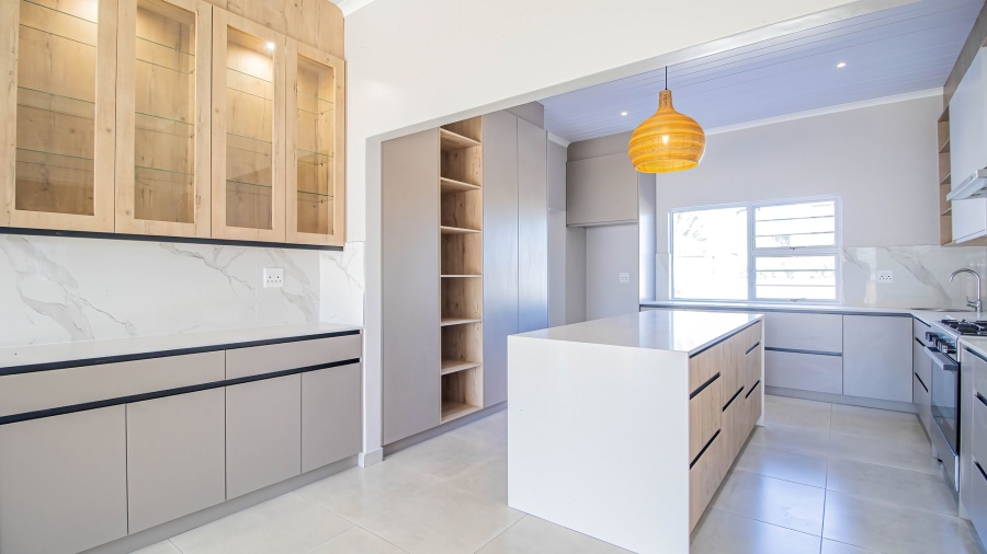 4 Bedroom Property for Sale in Country Club Western Cape